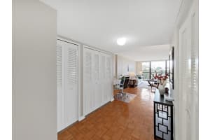 400 ISLAND WAY, CLEARWATER BEACH, FL 33767 - MLS#MFRTB8407597