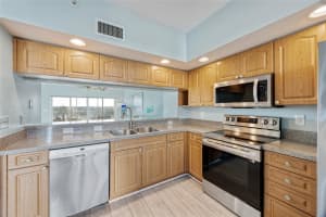 1200 COUNTRY CLUB DRIVE, LARGO, FL 33771 Sold 12/03/25