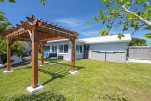 605 CAPRI BOULEVARD, ST PETERSBURG, FL 33706 - MLS#MFRTB8407656