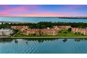 7540 SUNSHINE SKYWAY LANE, ST PETERSBURG, FL 33711 - MLS#MFRTB8407708