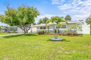 10464 127TH AVENUE, LARGO, FL 33773 - MLS#MFRTB8407715