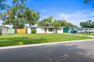 1413 LONGWOOD LOOP, TAMPA, FL 33619 Sold 08/27/25