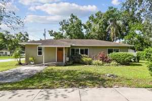 702 COUNTRY CLUB DRIVE, TAMPA, FL 33612 Sold 09/08/25