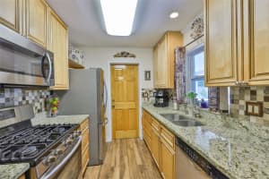 8331 14TH WAY, ST PETERSBURG, FL 33702 - MLS#MFRTB8408034