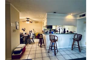 8350 SAVANNAH TRACE CIRCLE, TAMPA, FL 33615 - MLS#MFRTB8408058