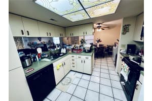 8350 SAVANNAH TRACE CIRCLE, TAMPA, FL 33615 - MLS#MFRTB8408058