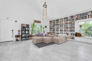 1111 MELROSE AVENUE, ST PETERSBURG, FL 33705 Sold 08/29/25