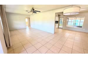 1738 TYRONE BOULEVARD, ST PETERSBURG, FL 33710 - MLS#MFRTB8408108