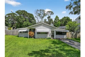 605 Shore Dr E, OLDSMAR