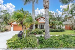 12038 Stone Crossing Cir, TAMPA