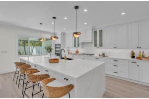 965 BRUCE AVENUE, CLEARWATER BEACH, FL 33767 - MLS#MFRTB8408245