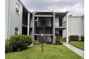 2850 SOMERSET PARK DRIVE, TAMPA, FL 33613 Sold 09/05/25