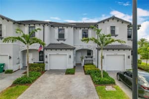 20371 Nw 5th Ct, MIAMI