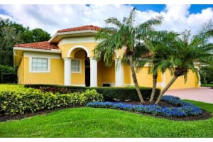 9008 Willowbrook Cir, BRADENTON