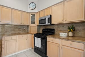 10022 NEW PARKE ROAD, TAMPA, FL 33626 - MLS#MFRTB8408473