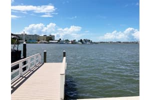 628 Boca Ciega Point Blvd S, ST PETERSBURG