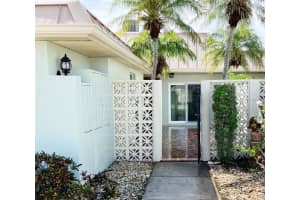 628 BOCA CIEGA POINT BOULEVARD, ST PETERSBURG, FL 33708 - MLS#MFRTB8408578