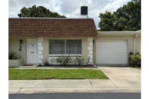 8215 Burgundy Dr N #8215, PINELLAS PARK