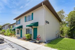 2052 Kings Hwy #8, CLEARWATER