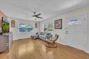 1001 JASMINE WAY, CLEARWATER, FL 33756 Sold 08/21/25