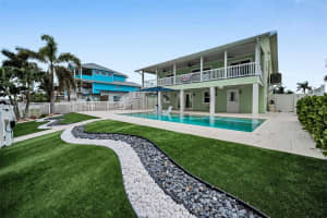 804 BAY POINT DRIVE, MADEIRA BEACH, FL 33708 - MLS#MFRTB8408633
