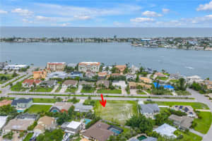 255 MONTE CRISTO BOULEVARD, ST PETERSBURG, FL 33715 - MLS#MFRTB8408655
