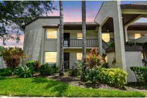 1100 E Bay Dr #39, LARGO
