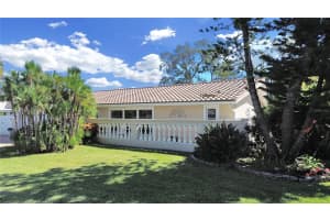 1001 MCLEAN STREET, DUNEDIN, FL 34698 Sold 08/08/25