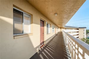 8950 PARK BOULEVARD, SEMINOLE, FL 33777 - MLS#MFRTB8408834
