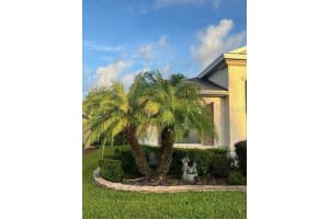 10523 HYANNISPORT LOOP, SAN ANTONIO, FL 33576 - MLS#MFRTB8408933