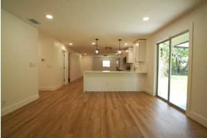 2512 LAKE ELLEN CIRCLE, TAMPA, FL 33618 - MLS#MFRTB8408949
