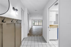 6884 COUNTRY CLUB LANE, SARASOTA, FL 34243 Sold 10/08/25