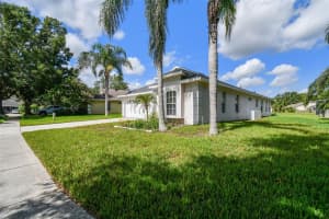 19521 MORDEN BLUSH DRIVE, LUTZ, FL 33558 - MLS#MFRTB8408982