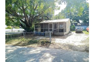 5202 LIME AVENUE, SEFFNER, FL 33584 Sold 12/09/25