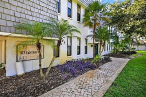 702 LYNDHURST STREET, DUNEDIN, FL 34698 - MLS#MFRTB8409027
