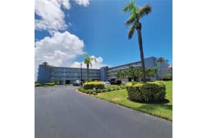 719 PINELLAS BAYWAY S #203, ST PETERSBURG, FL 33715 - MLS#MFRTB8409070