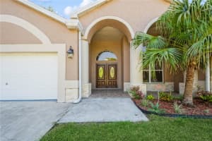 1833 HILLCREST STREET, TARPON SPRINGS, FL 34689 Sold 10/10/25