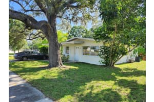 607 N Mcmullen Booth Rd, CLEARWATER