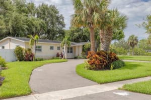 100 LEWIS BOULEVARD, ST PETERSBURG, FL 33705 - MLS#MFRTB8409227