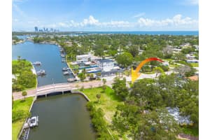 100 LEWIS BOULEVARD, ST PETERSBURG, FL 33705 - MLS#MFRTB8409227