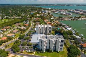 5950 Pelican Bay Plz S #ph-1b, ST PETERSBURG