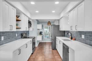 7300 SUNSHINE SKYWAY LANE, ST PETERSBURG, FL 33711 - MLS#MFRTB8409339