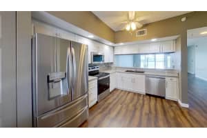 6495 SHORELINE DRIVE, ST PETERSBURG, FL 33708 - MLS#MFRTB8409367