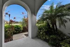 6927 CRESTPOINT DRIVE, APOLLO BEACH, FL 33572 - MLS#MFRTB8409402