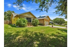 707 CAMBRIDGE WAY, LAKE WALES, FL 33853 - MLS#MFRTB8409417