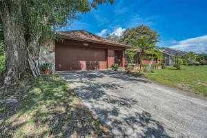 3040 ENISGLEN DRIVE, PALM HARBOR, FL 34683 Sold 09/02/25