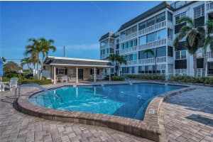 131 Bluff View Dr #111, BELLEAIR BLUFFS