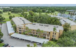 225 COUNTRY CLUB DRIVE, LARGO, FL 33771 - MLS#MFRTB8409605