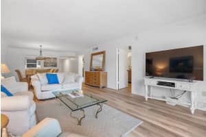 700 BEACH DRIVE, ST PETERSBURG, FL 33701 - MLS#MFRTB8409702