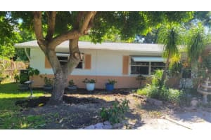 1421 Heather Dr, DUNEDIN